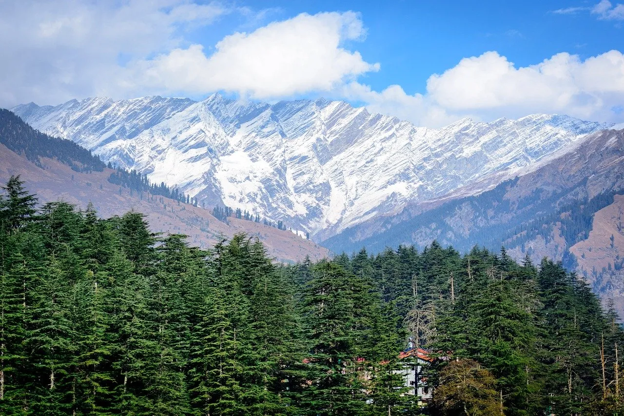 Manali Himachal Pradesh mountain view