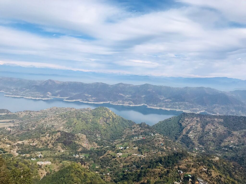 lake view naina devi