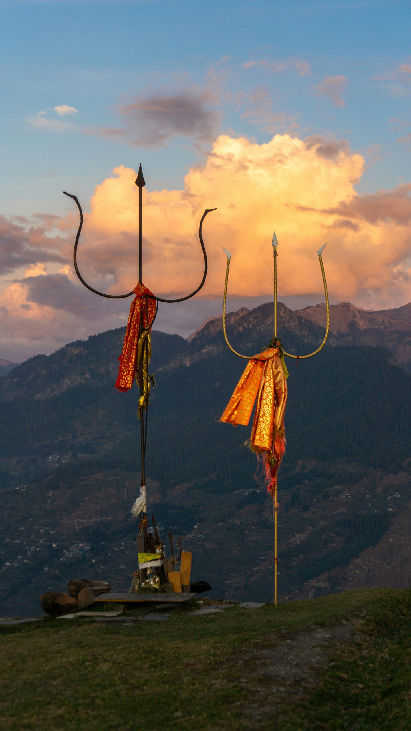 Bijli Mahadev Temple Kullu
