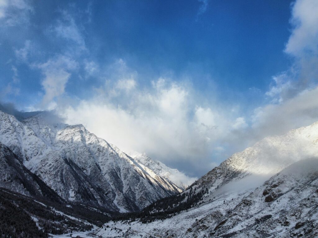 Chitkul snow mountains