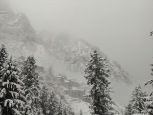 malana snow time