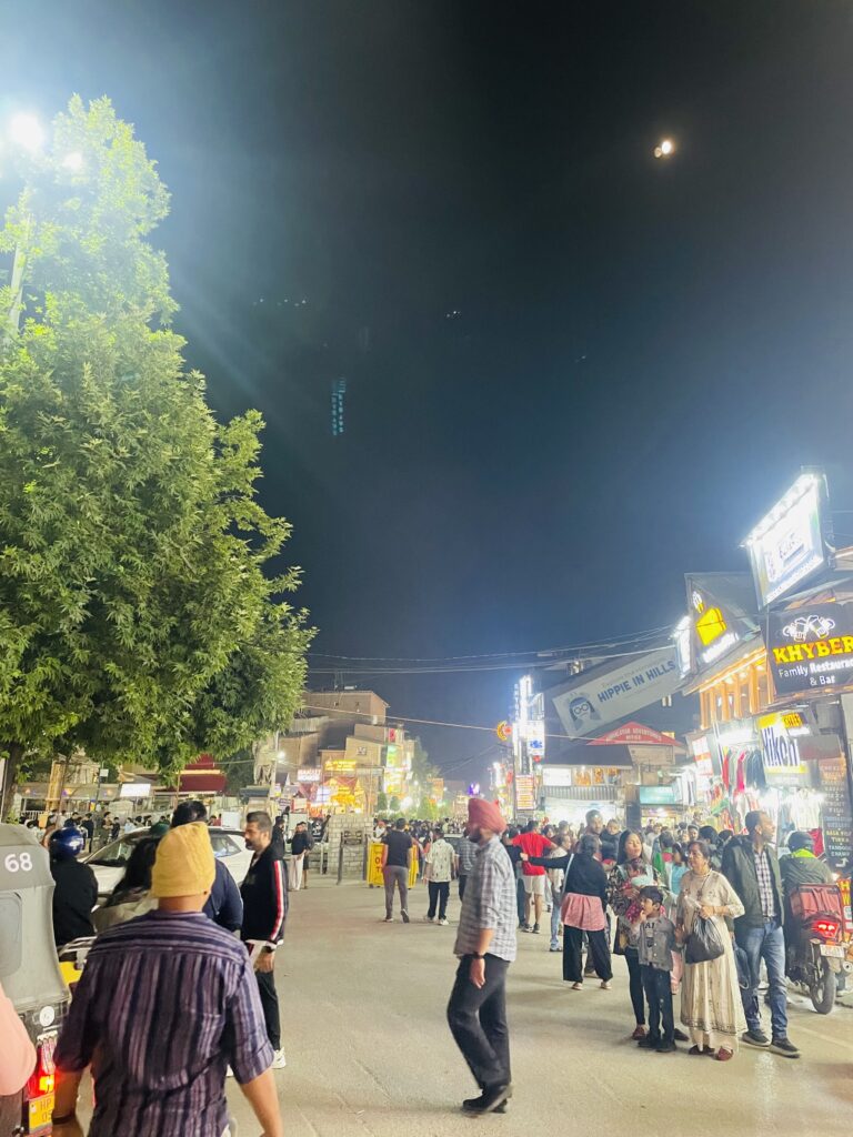 mall road manali