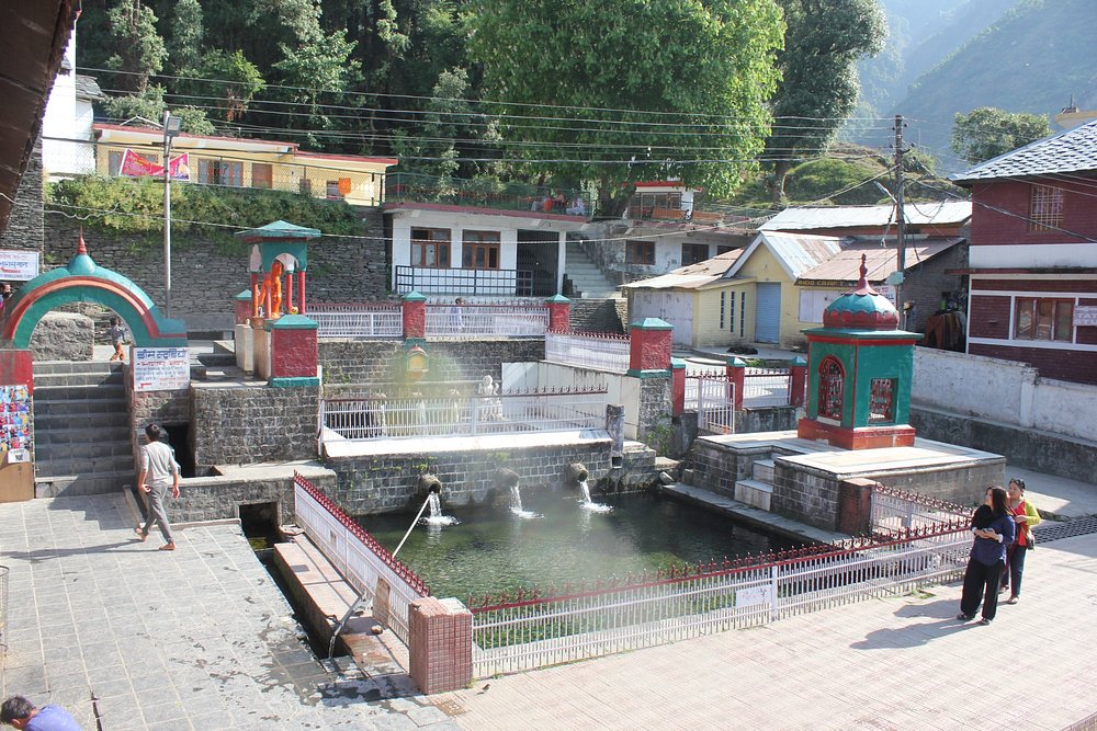 fresh water spring adjacent
