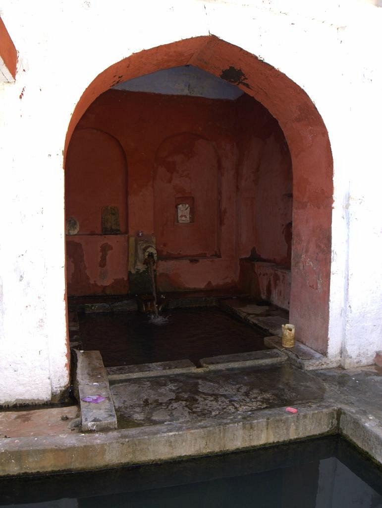 tatwani hot spring kangra